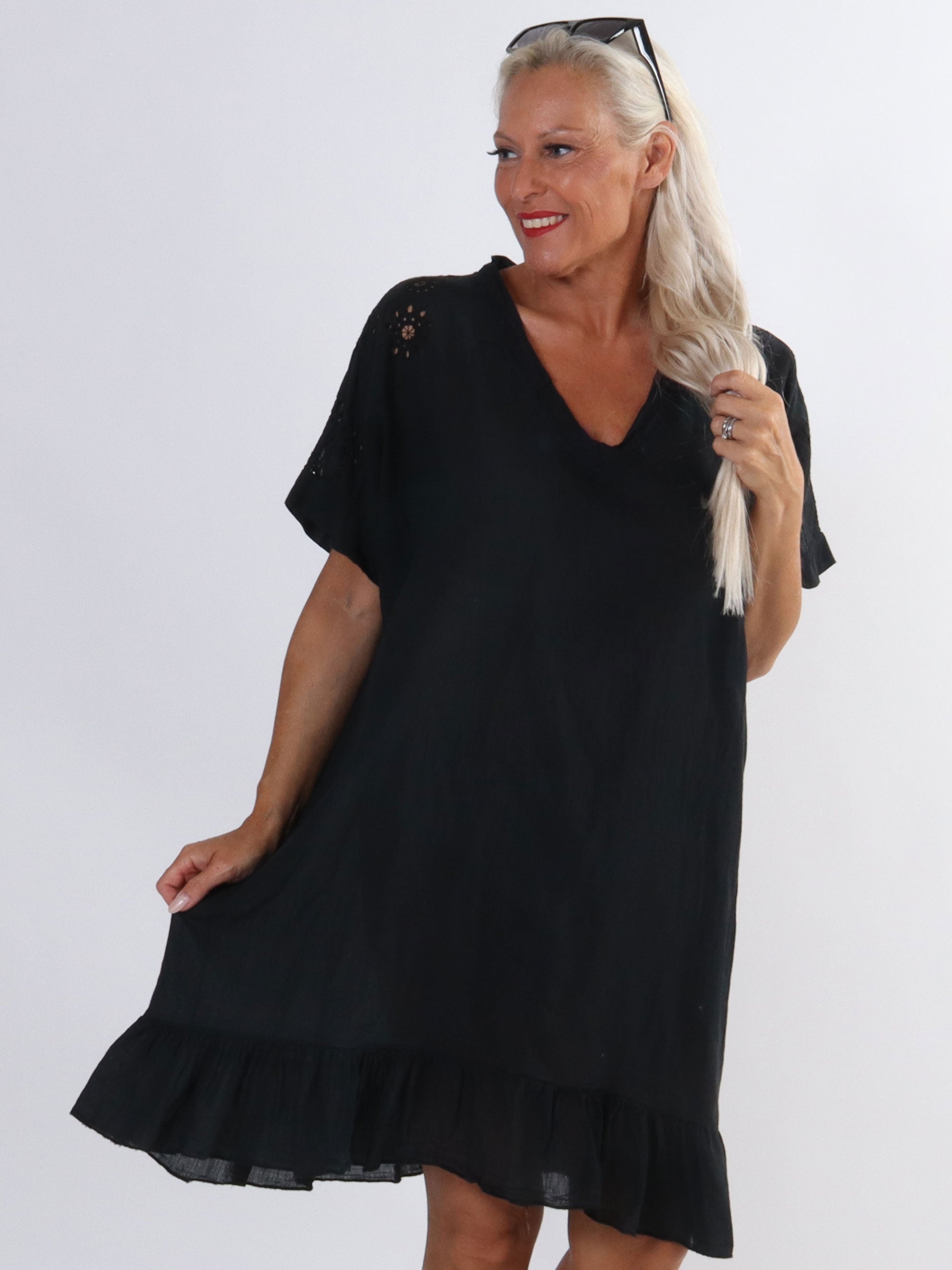 Bine - Simpel plus size kjole med broderie anglaise